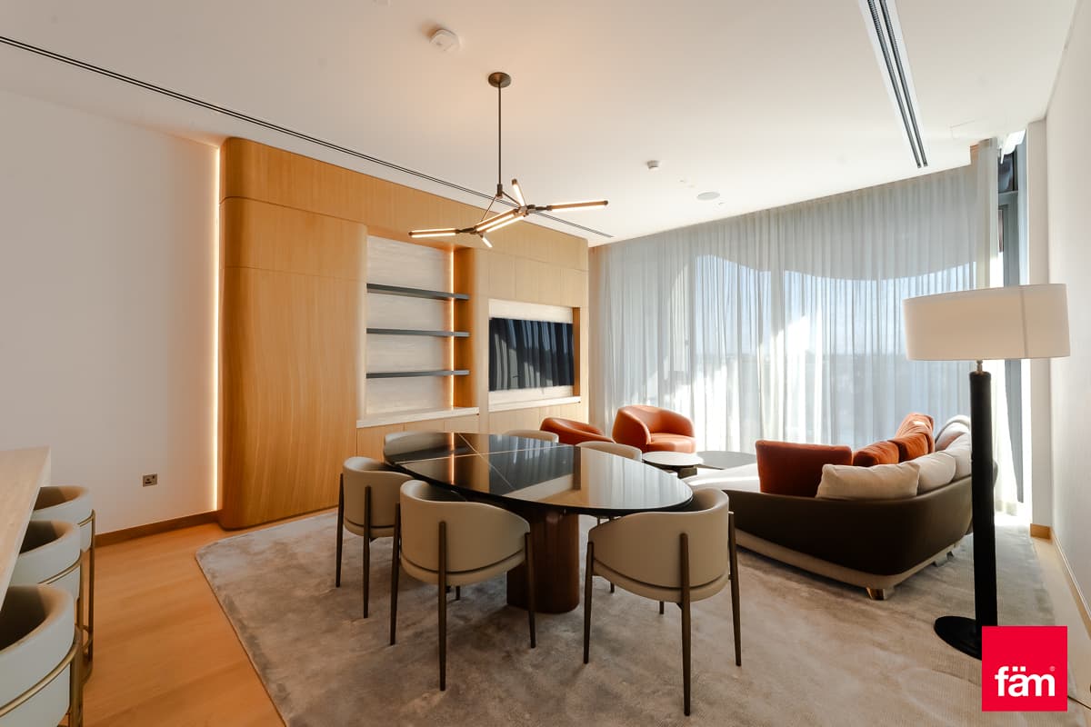 Burj Khalifa-Canal View Brand New 3 Bed+Maid