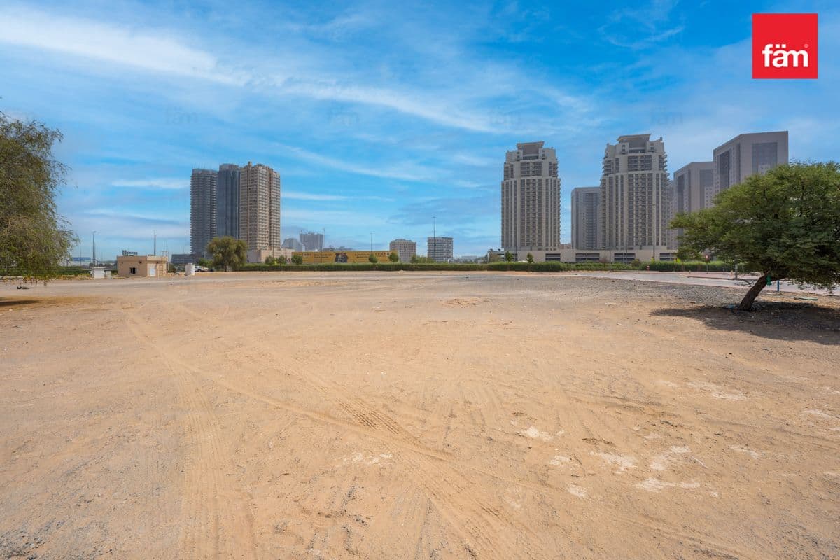 Prime Liwan Plots For Sale | Build 2 Units