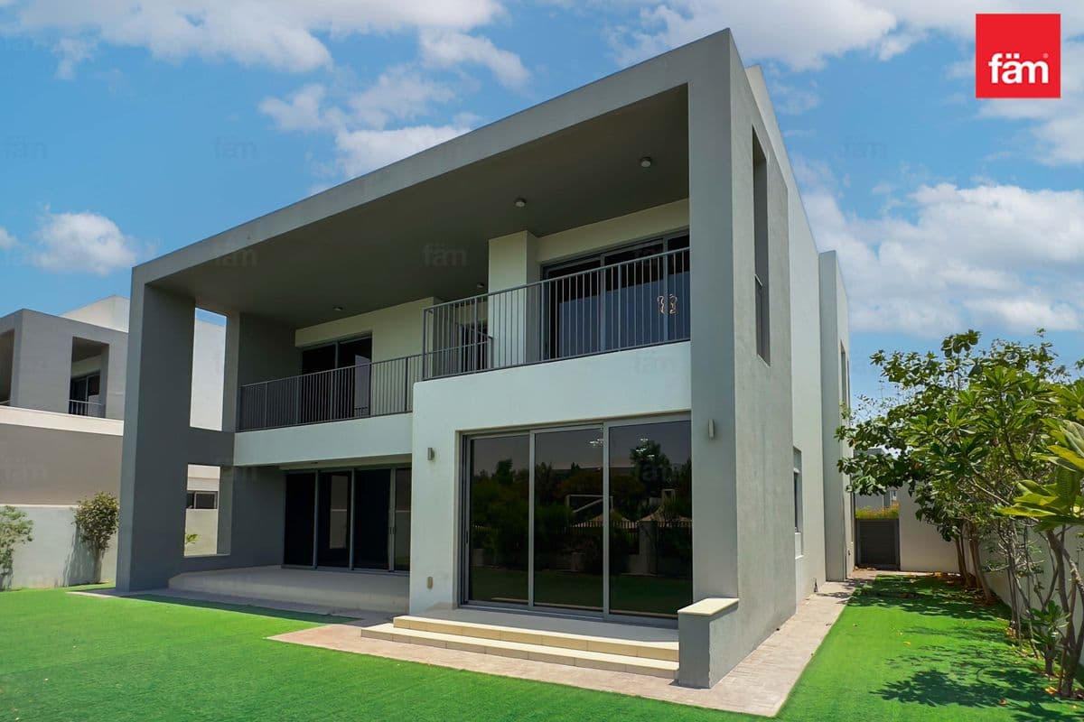 Single Row| Near Pool| Big Plot| Type E5