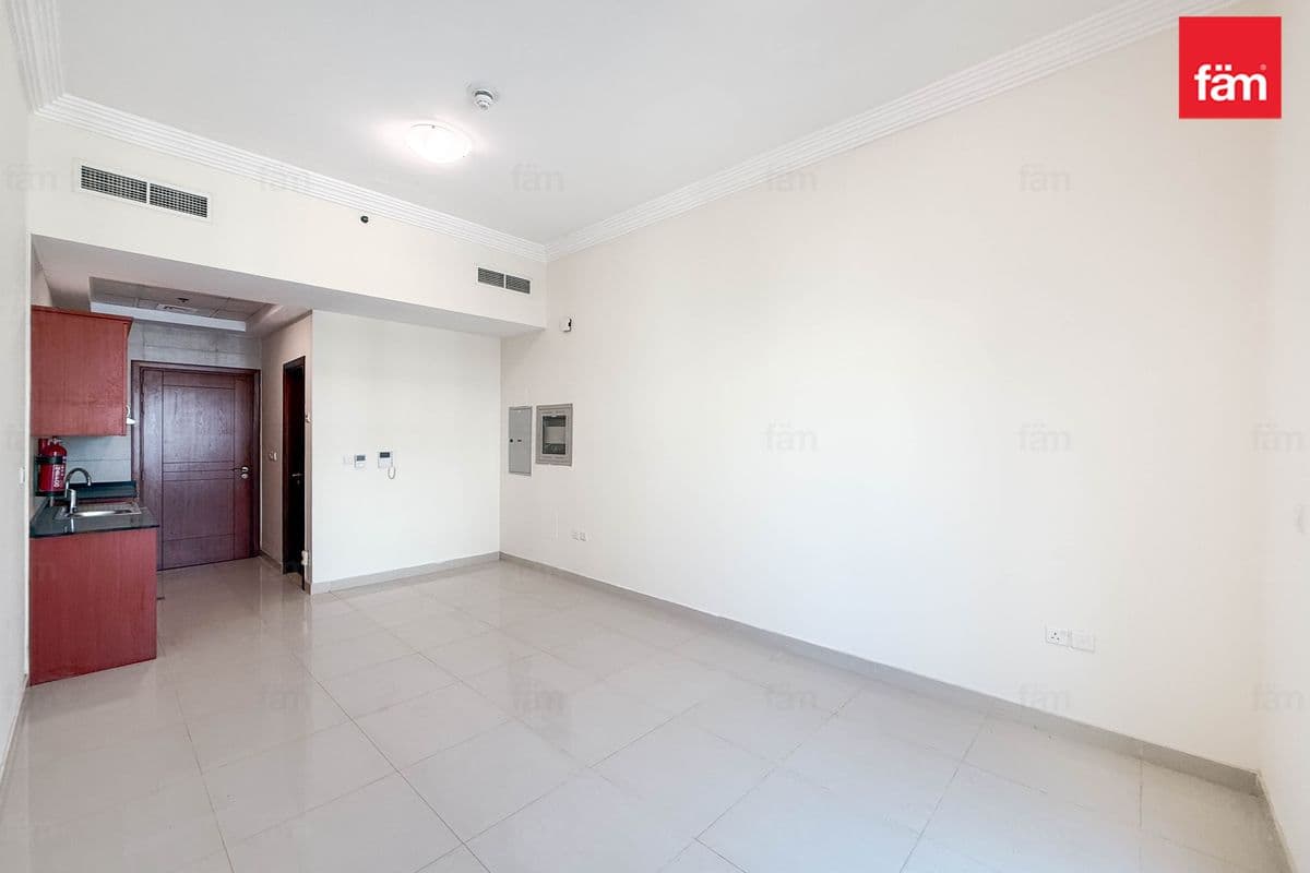 Vibrant Community | Unfurnished | Pool View