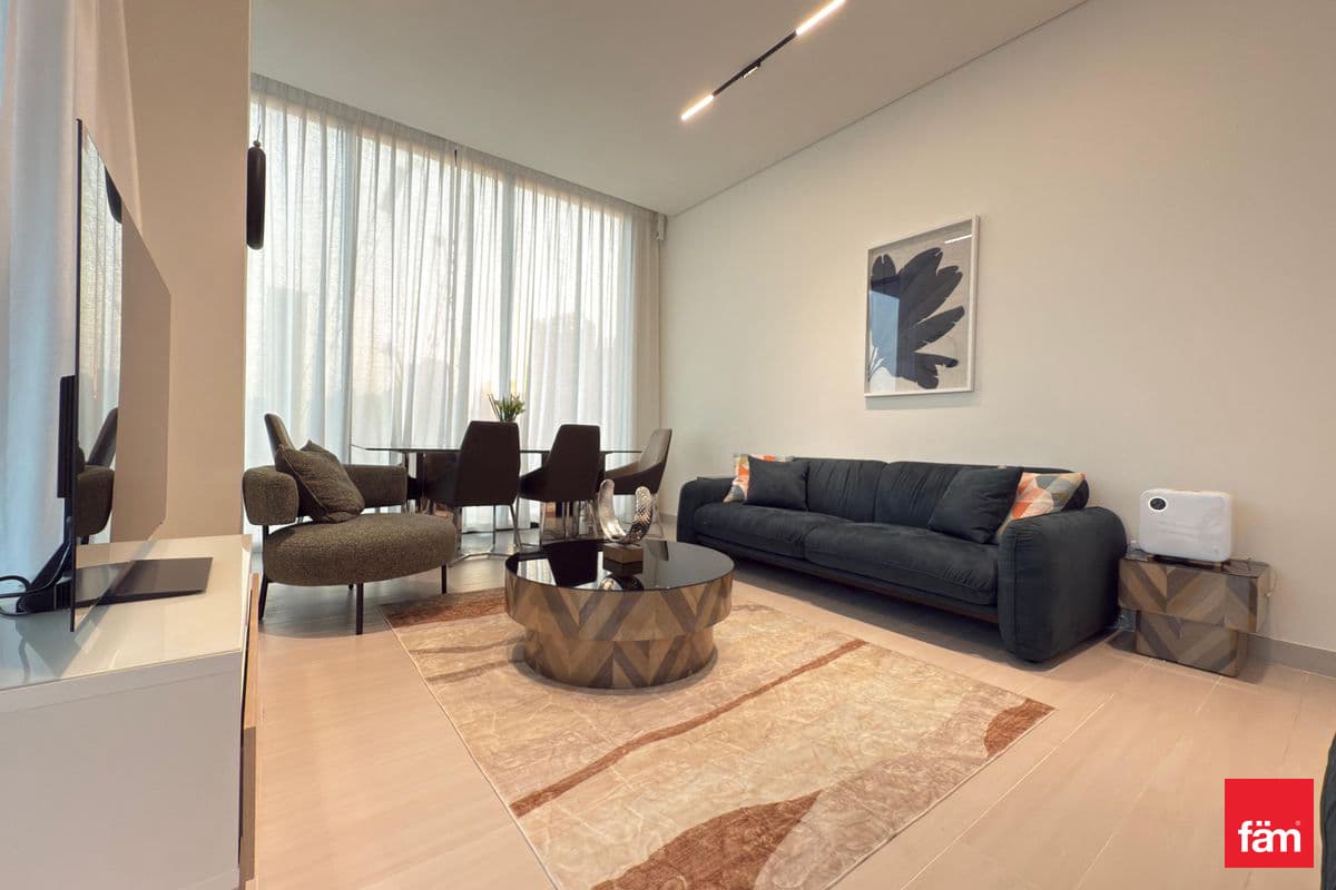 Prime Locatin|Canal View|Biggest Layout|Luxury
