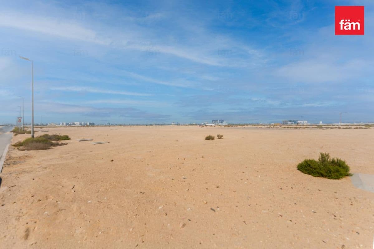 Free Hold|Full Park View|Close To Amenities