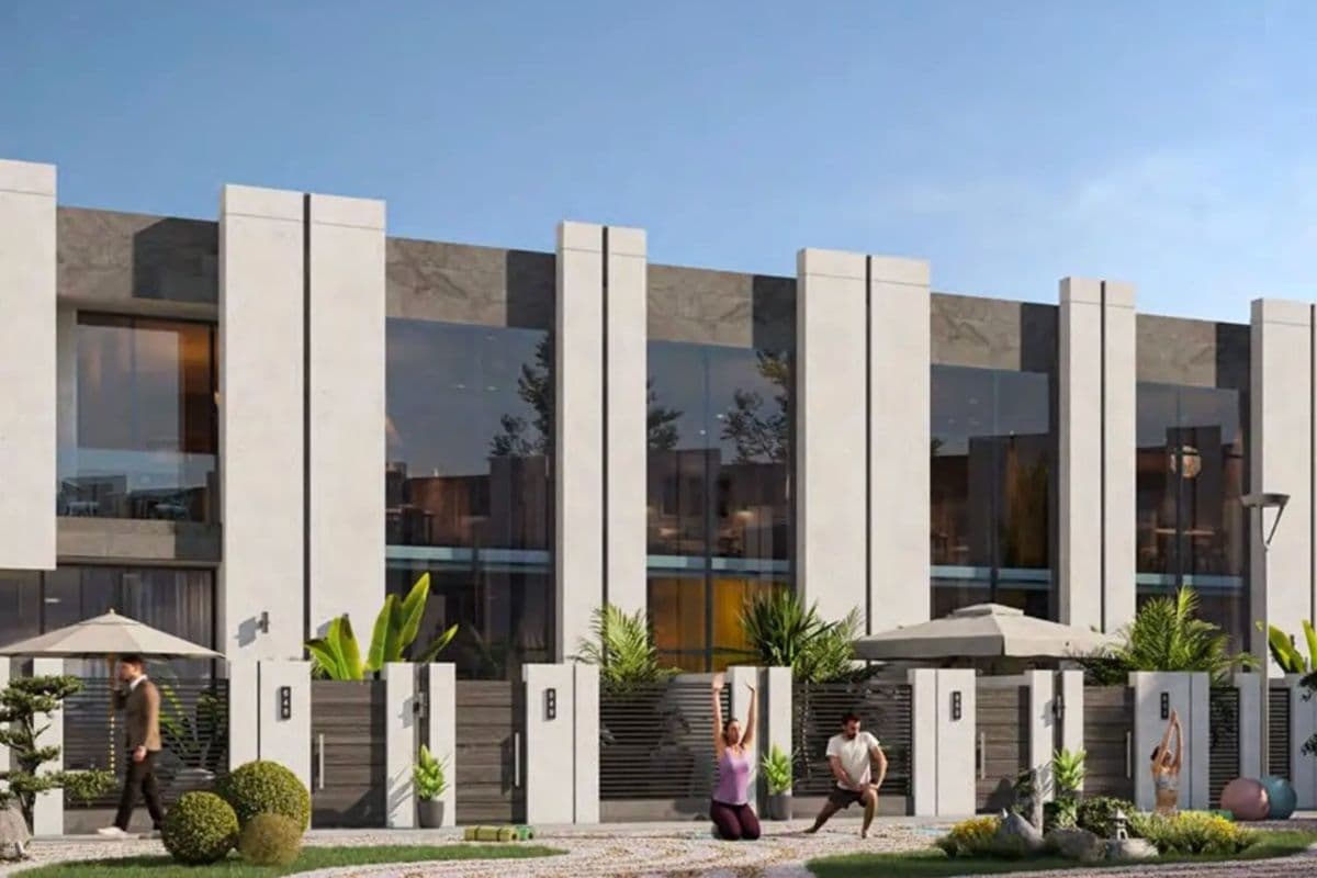 Facing Park | Great Location | Single Row