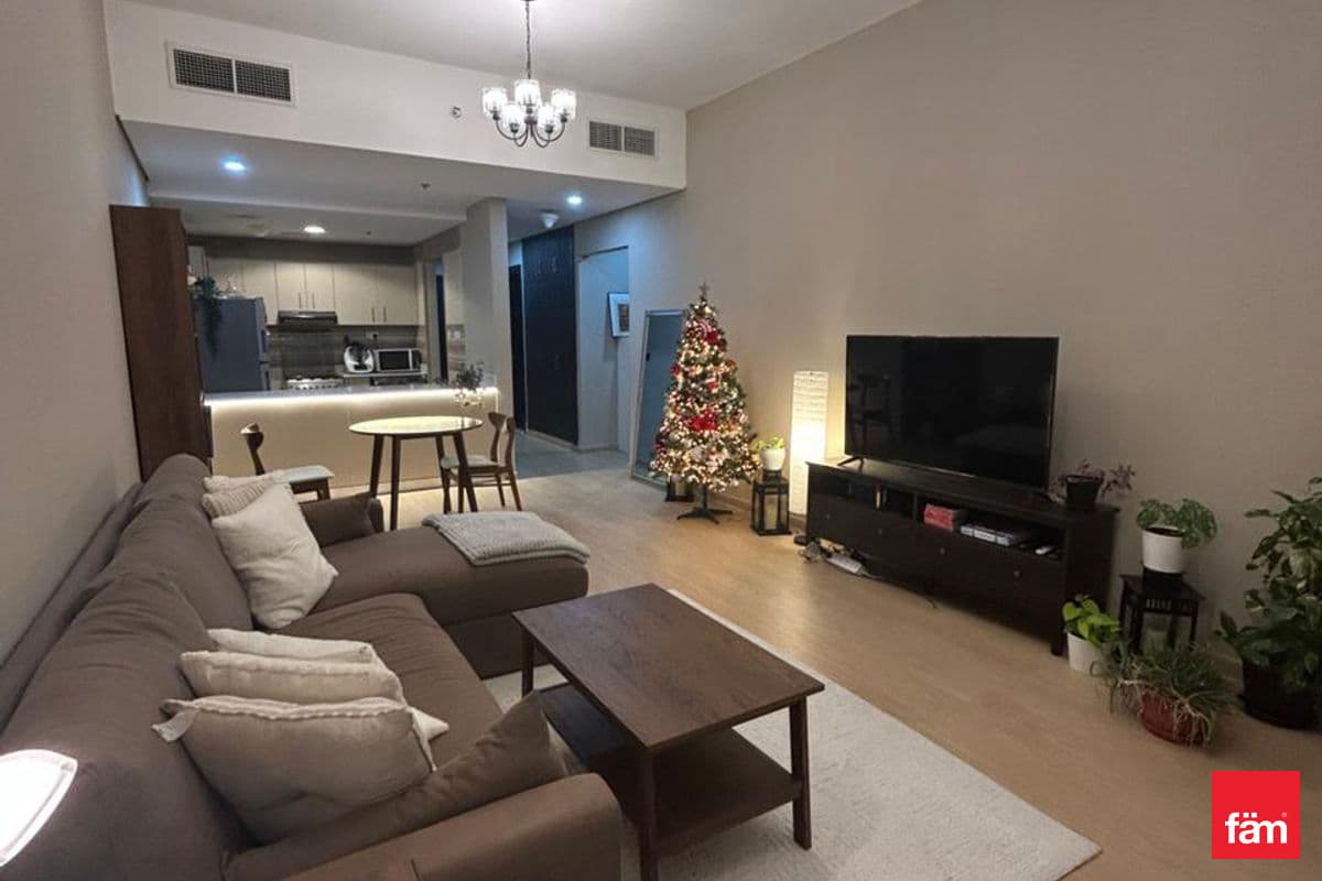 Spacious Unit In A Brand New Residential Building