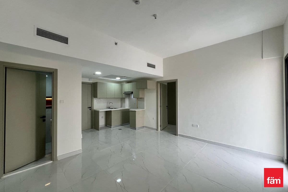 Tenanted | Chiller Free | Near Metro