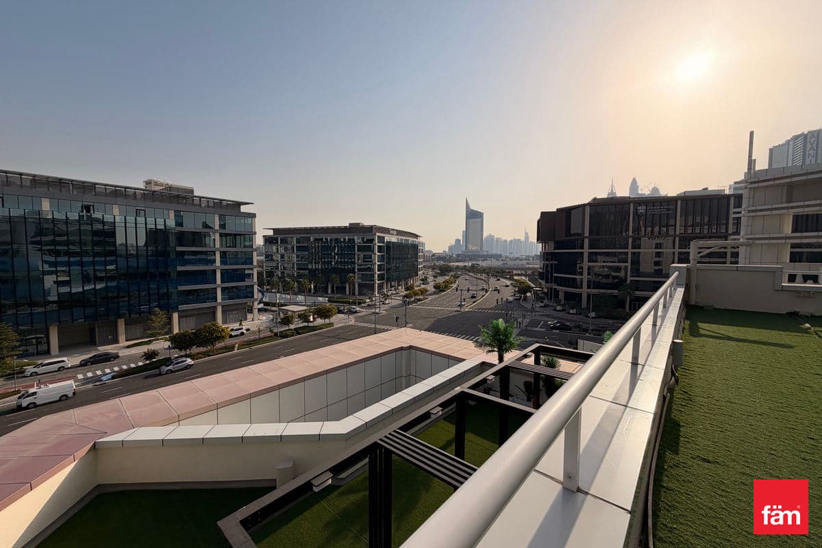 Near Metro | Dda License | Community Expert
