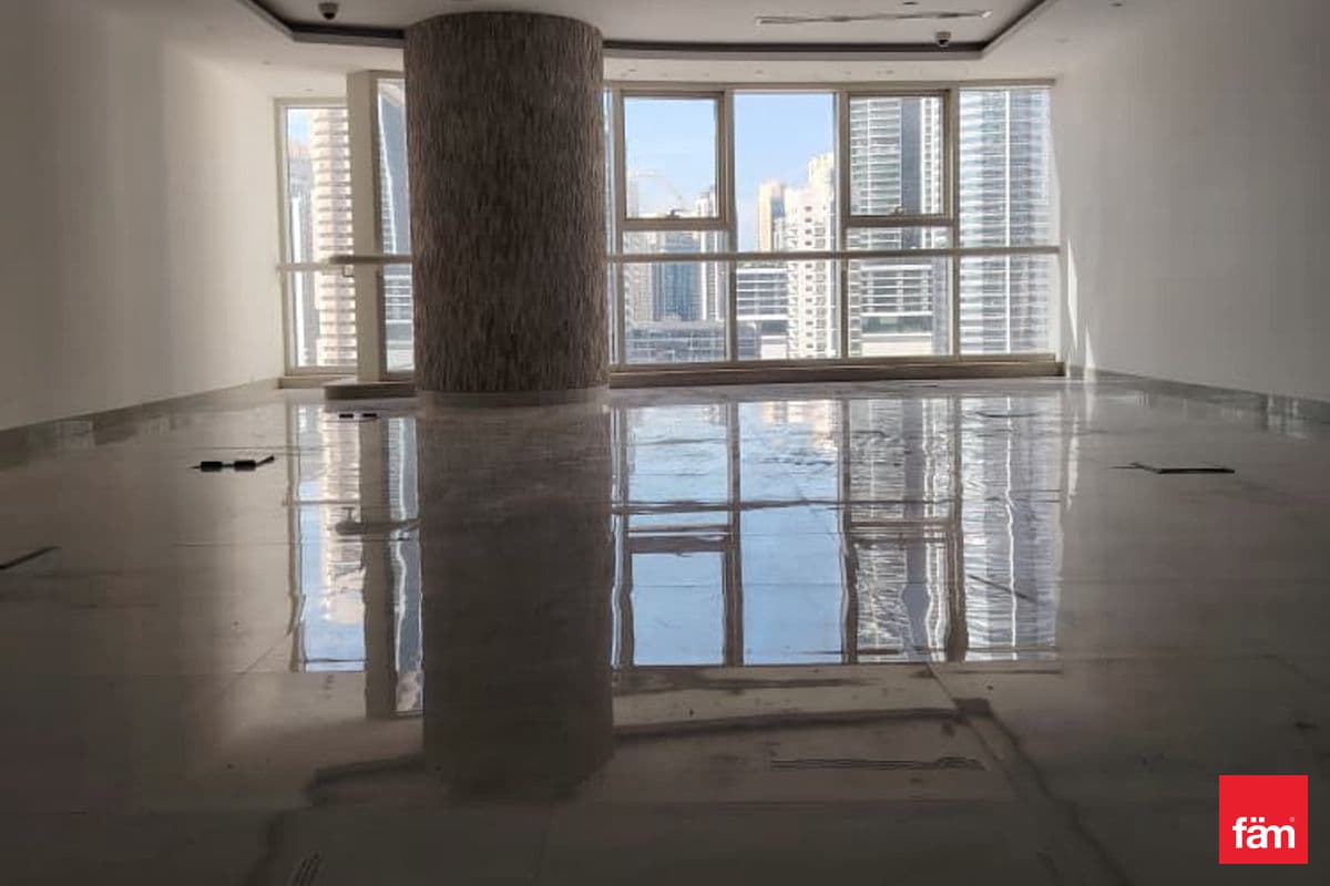 Vacant & Large Office | Near Metro | DMCC License