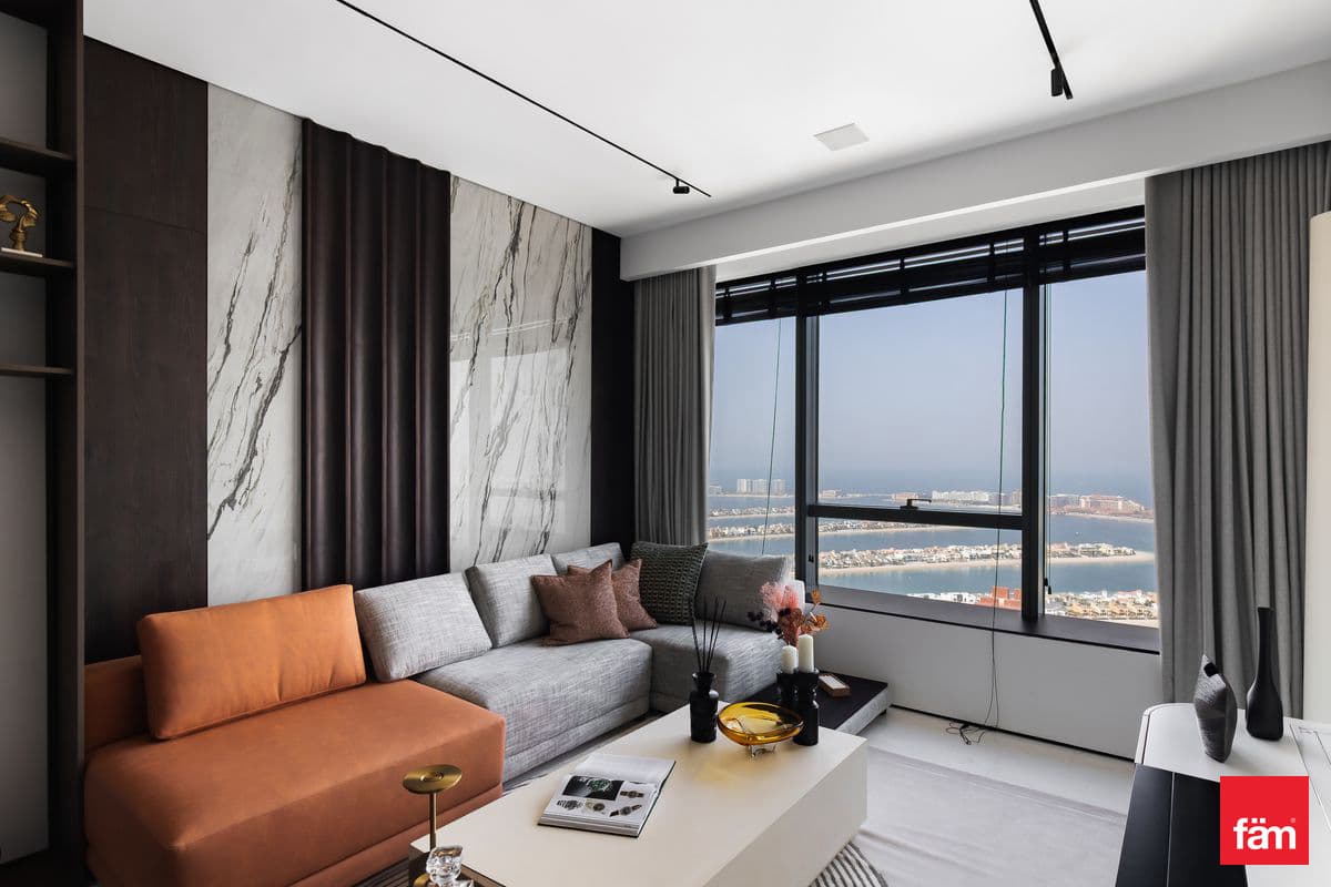 Fully Upgraded / High Floor / Best View