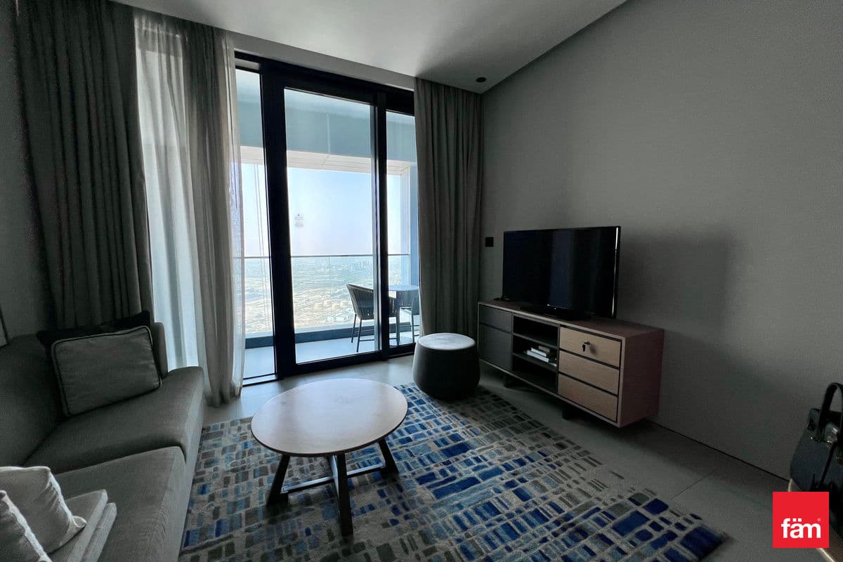 Furnished  High Floor  Marina View  1 Bedroom