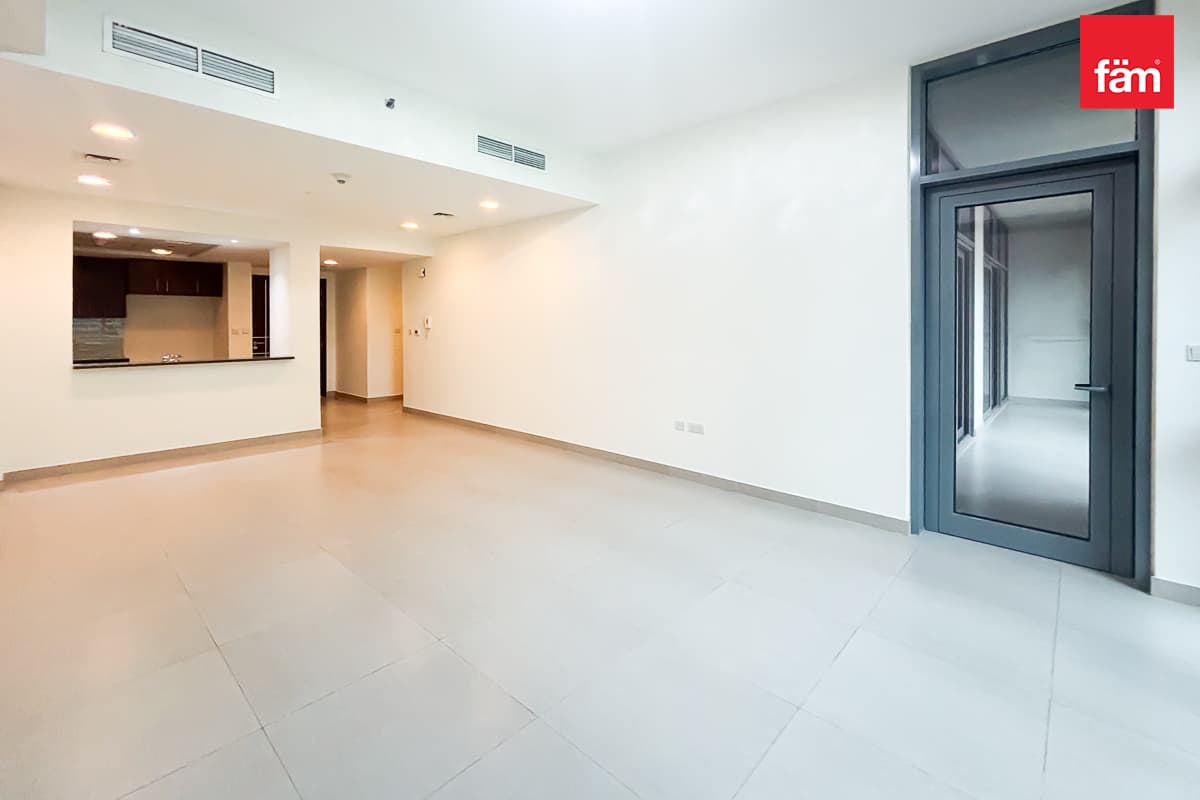 Close To Metro | Rented | Spcious | Community View