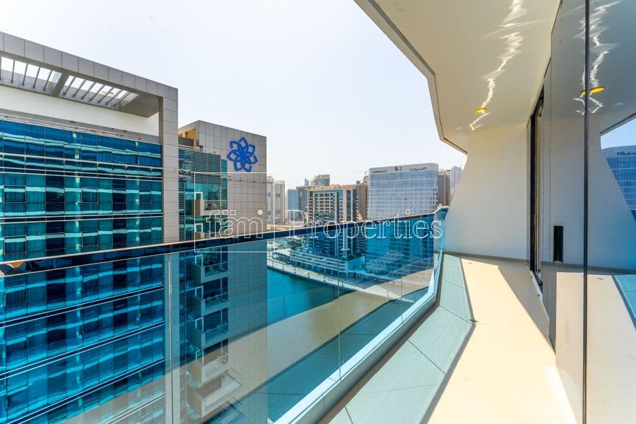 Stunning Canal View | Spacious & Bright 1 Bedroom